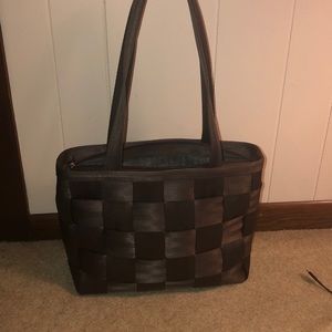 Harvey seat belt bag
